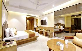 Hotel Perfectionist By Kelvish Free Airport Pickup